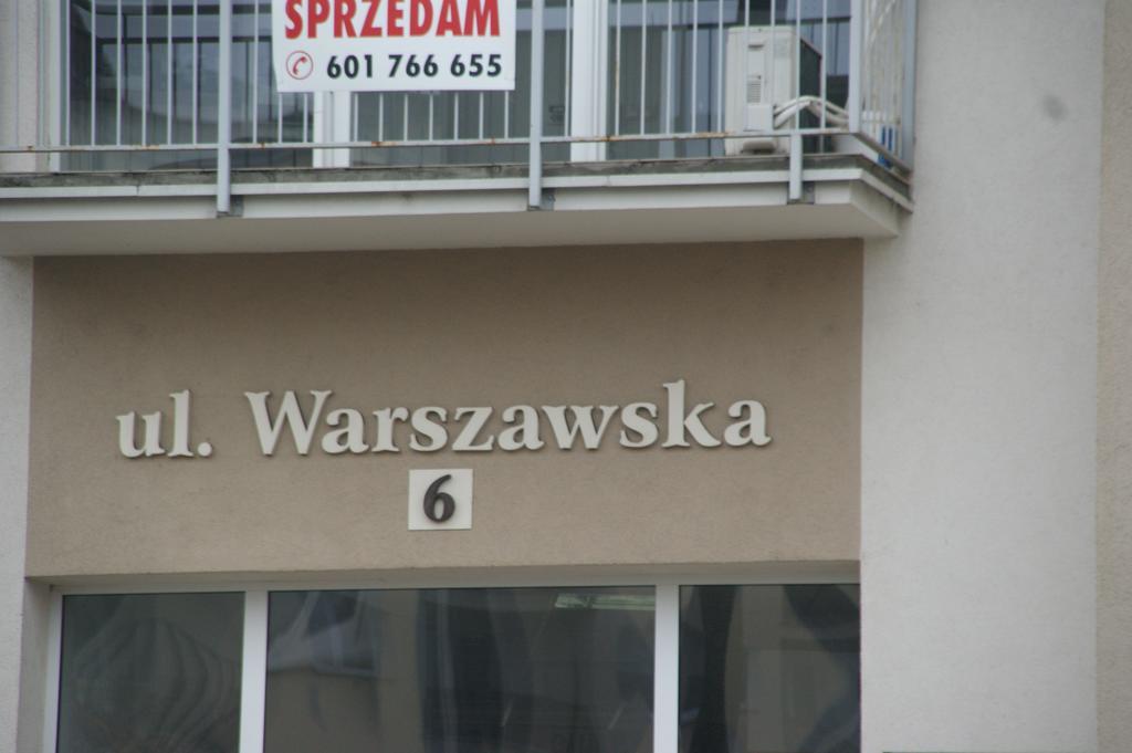 Apartament Warszawska ゴジュフ・ヴィエルコポルスキ エクステリア 写真