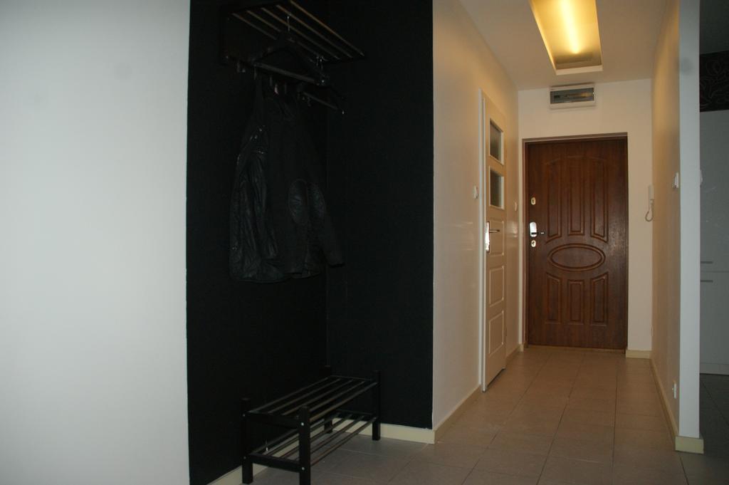 Apartament Warszawska ゴジュフ・ヴィエルコポルスキ エクステリア 写真